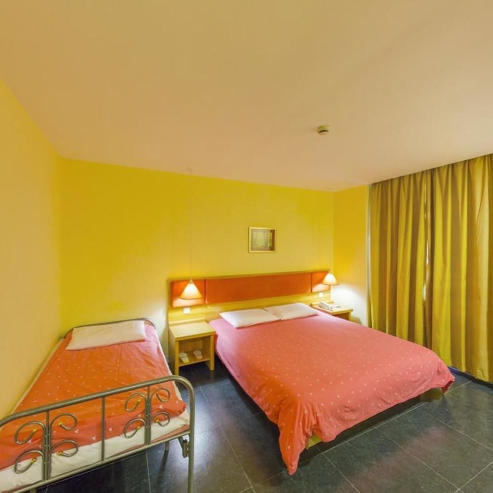 Home Inn Shanghai Jing'An Shanxi Road 2*