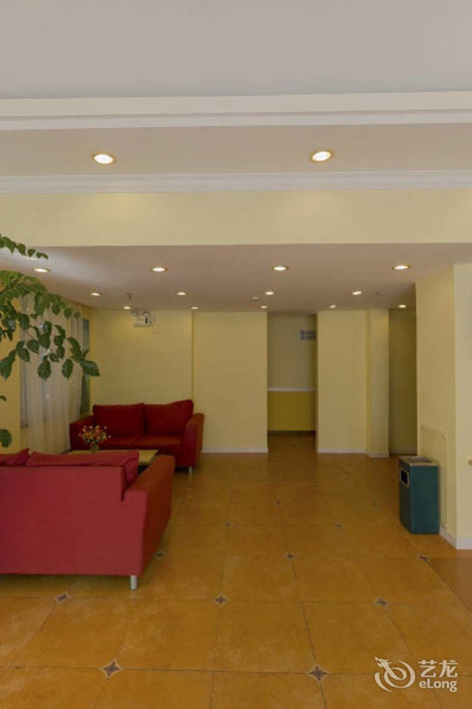 Hotel Home Inn Shanghai Jing'An Shanxi Road 2*
